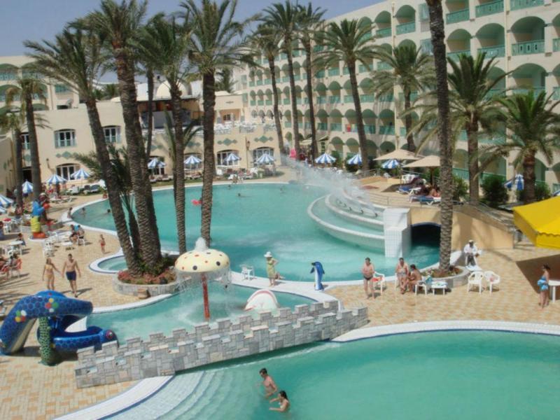 Hotel Marabout - Families And Couples Only