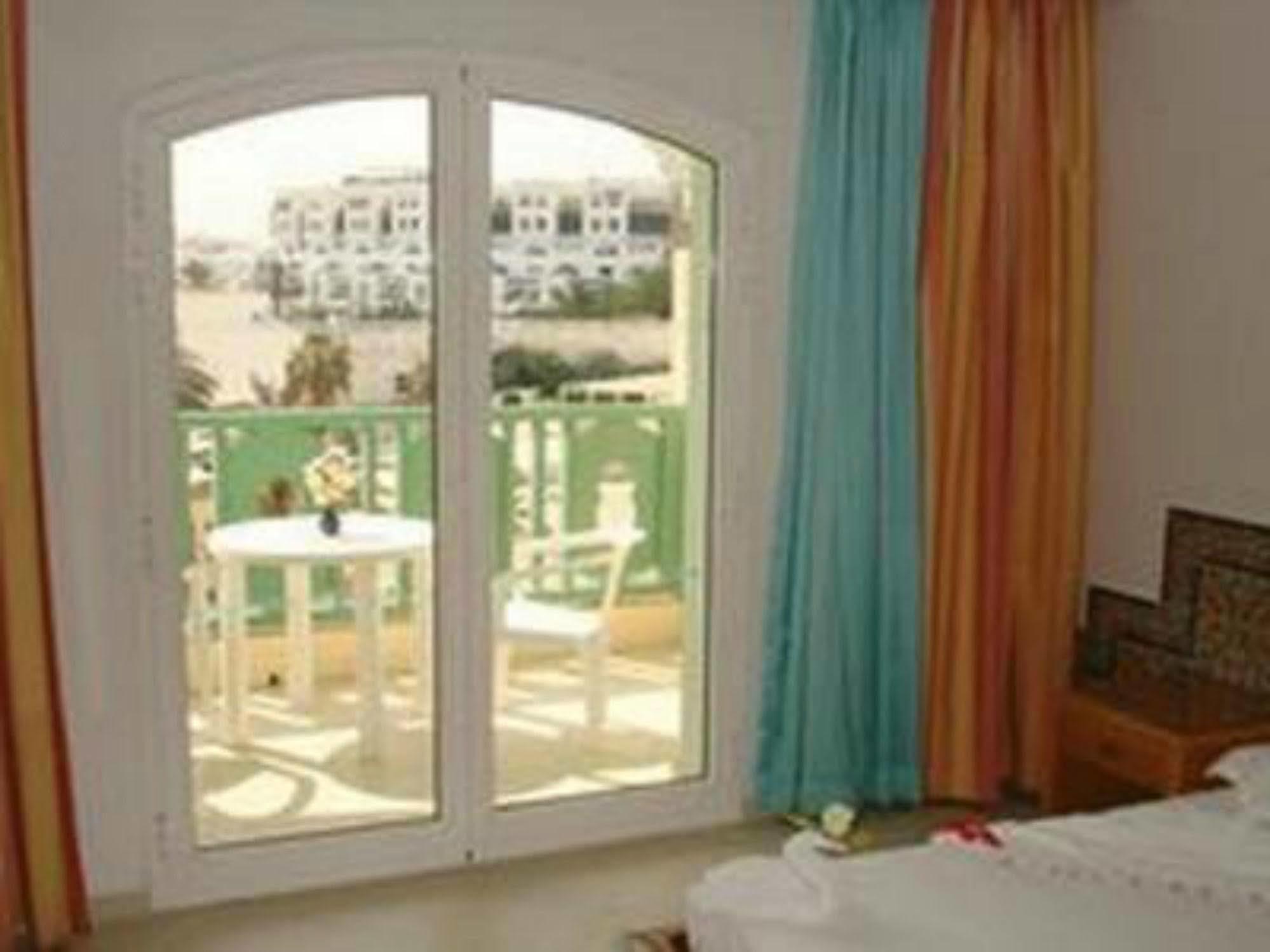 Marabout - Families And Couples Only Hotel